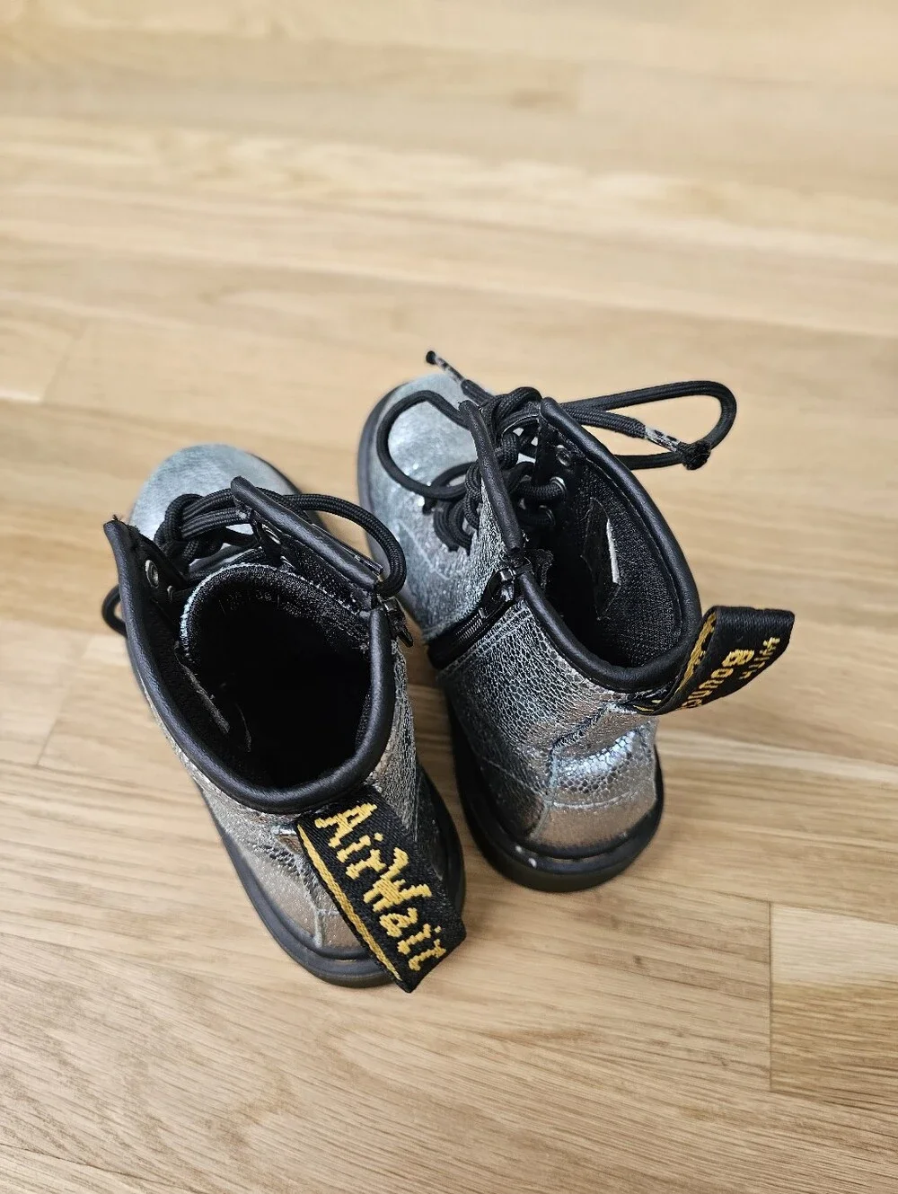 Dr. Martens us 13